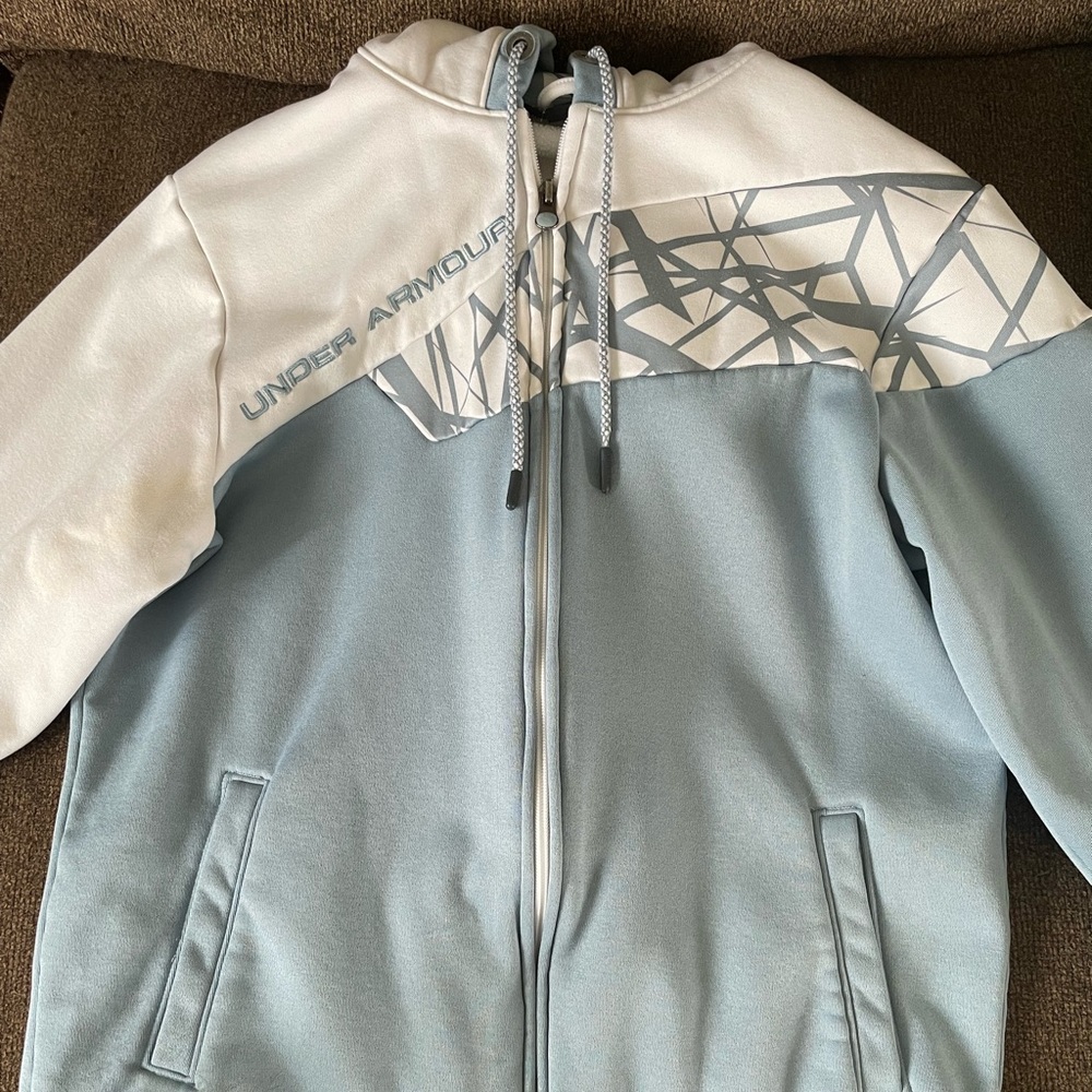 Under Armor zip up hoodie, size S
